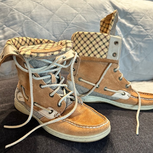 Sperry boat shoes with a high top twist! - Picture 5 of 5
